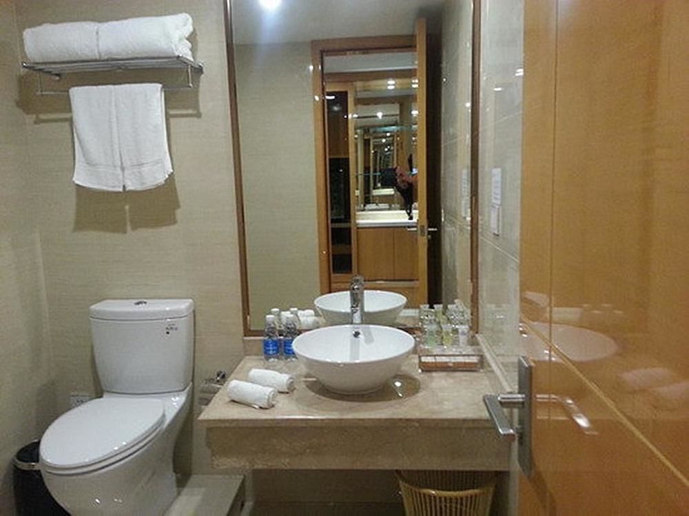 Hotel Venice Resort Csitung Kültér fotó