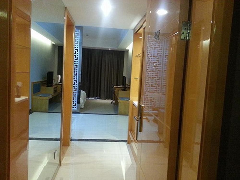 Hotel Venice Resort Csitung Kültér fotó